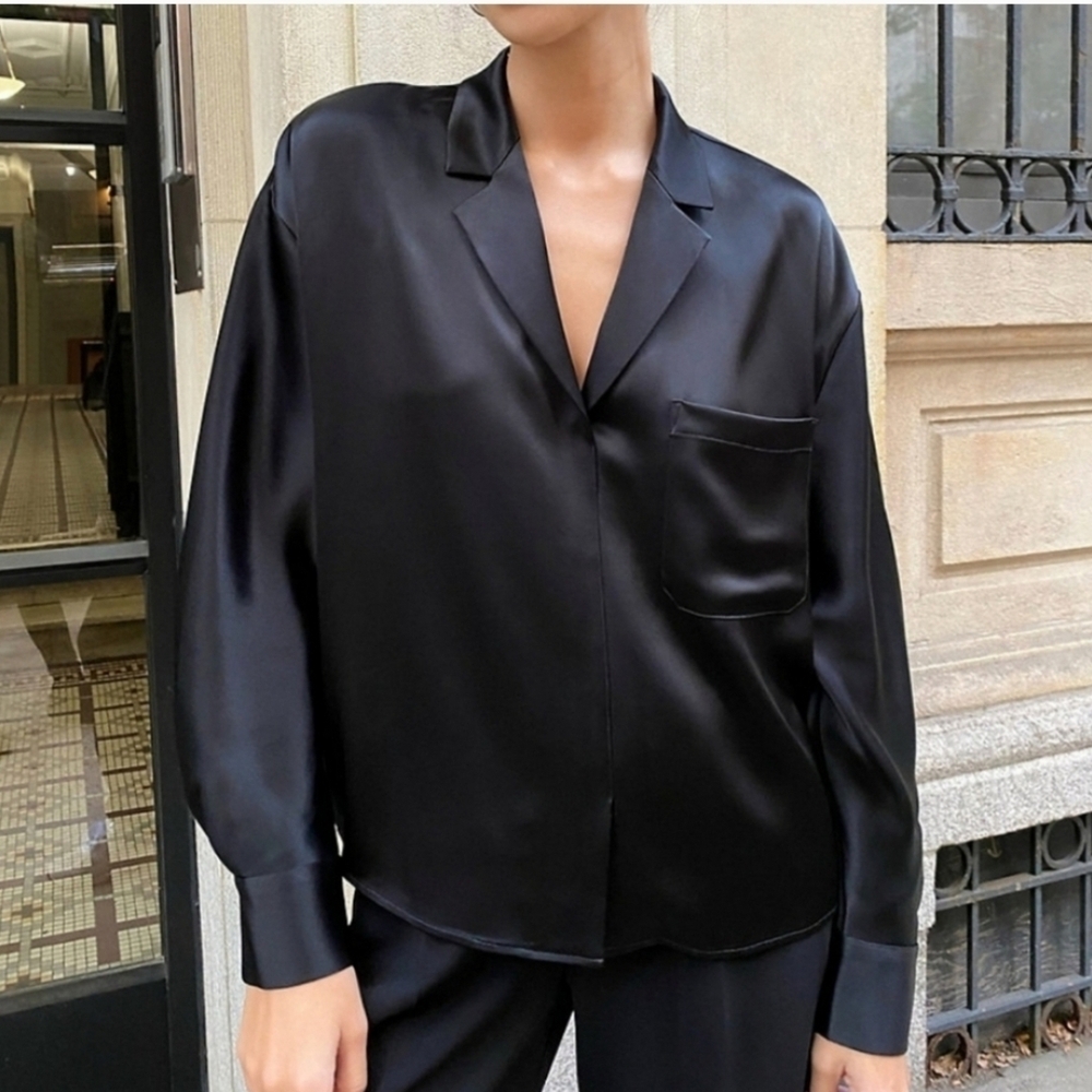 NWOT Aritzia Babaton Hasek Black Satin Pullover Blouse Size Small